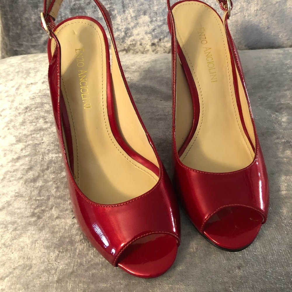 Gorgeous metallic red slingback pumps
